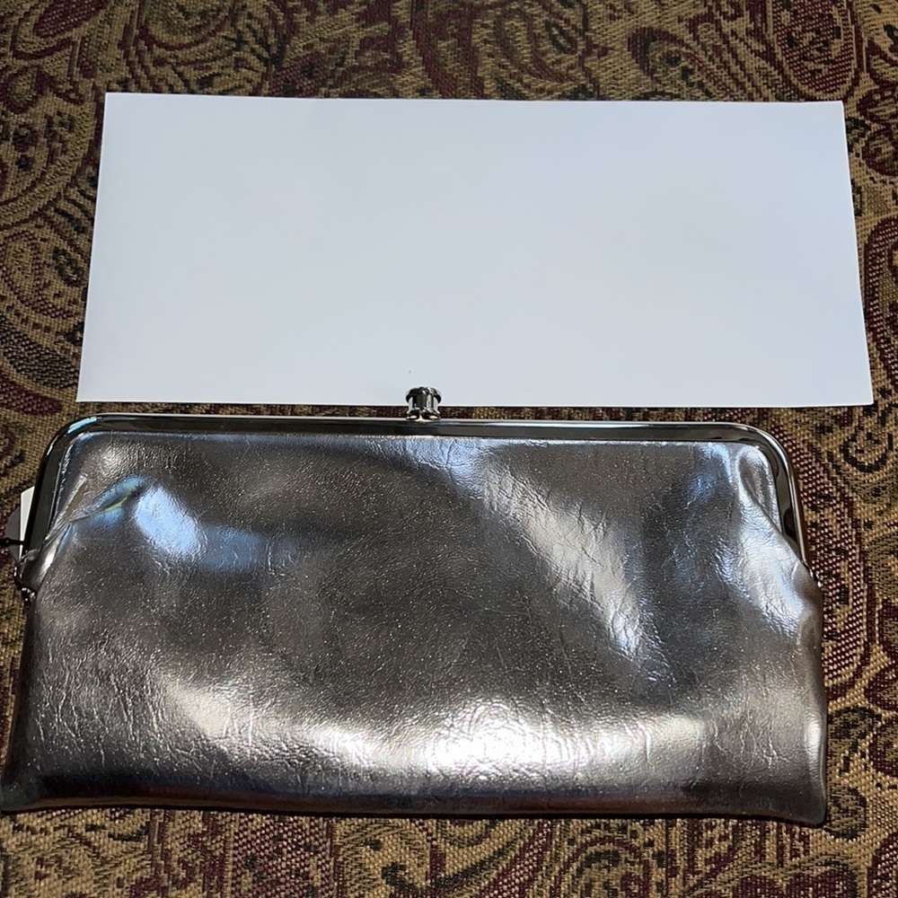 Silver double frame clutch that is actually functional, lots of space, new - Picture 7 of 7